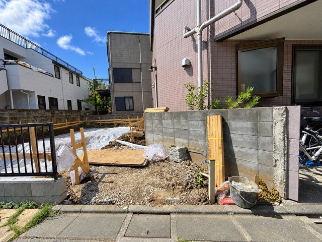 大田区東雪谷5丁目 新築戸建の前面道路含む現地写真|お車が駐車できる間口を確保しております。現地のご見学お気軽にお問合せ下さい。
