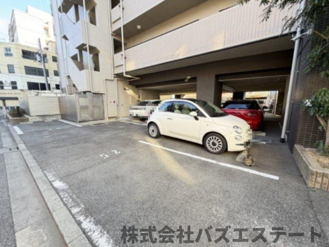 リベ・グラート姫路ベルスウィートの駐車場