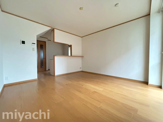 グレースコート　Ｃの居間・リビング