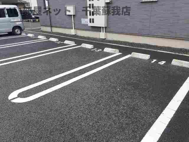 イーストフラワー更級Ⅲの駐車場|駐車場です