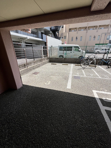 アーバンヴィレッジ武庫之荘の駐車場