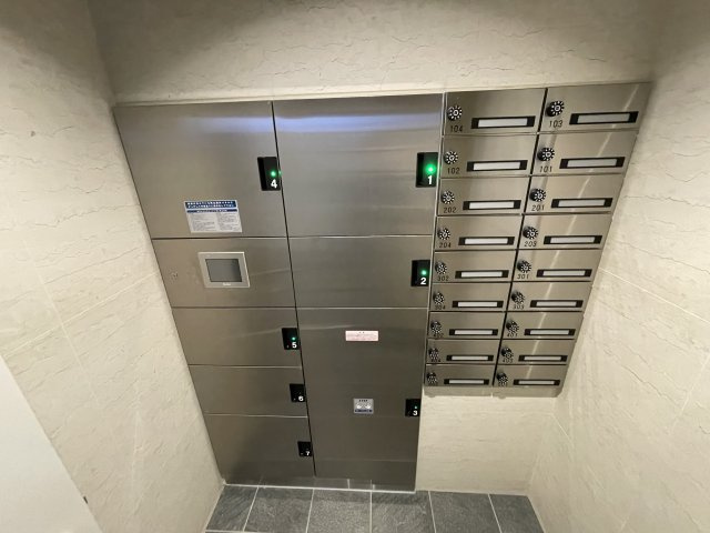クレアーレ元町の玄関