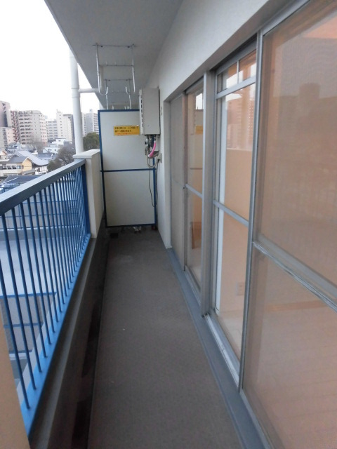 大阪市中央区瓦屋町２丁目の賃貸マンションのバルコニー