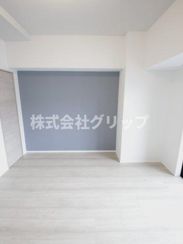 LEXE横濱関内の洋室