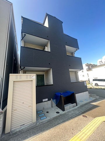 尼崎市東大物町１丁目のアパート