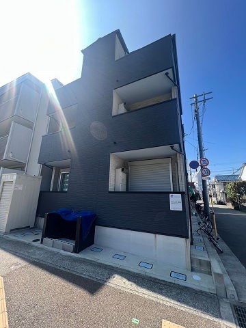 尼崎市東大物町１丁目のアパートの外観