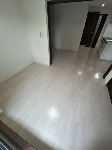 クリエオーレ東大物町の居間・リビング