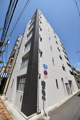 JESUS SQUARE 日本橋の外観|外観は落ち着いています
