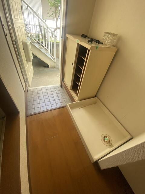 プレゼンス草加の玄関