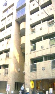 ニューライフ大手前参番館の外観