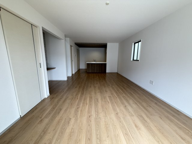 玉手　新築一戸建ての居間・リビング