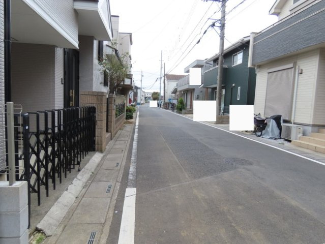坂戸市千代田売地の前面道路含む現地写真