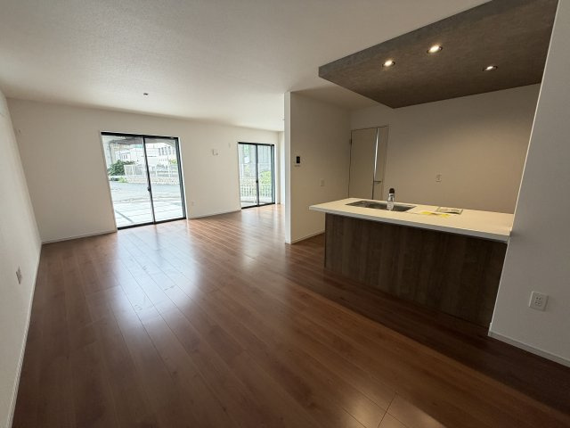 玉手　新築一戸建ての内装
