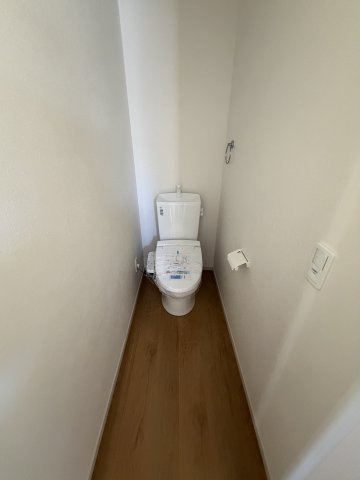 西庄　新築一戸建てのトイレ