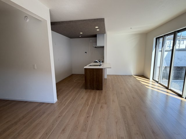 西庄　新築一戸建ての居間・リビング