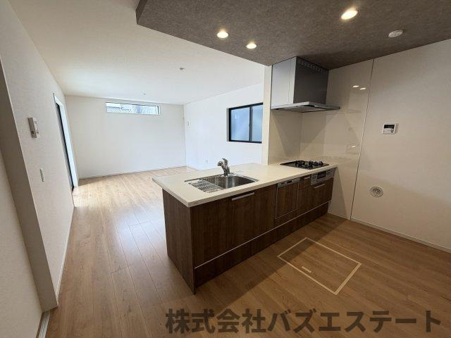 西庄　新築一戸建ての居間・リビング