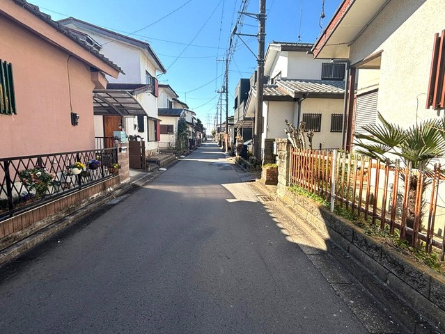 鴻巣市糠田の前面道路含む現地写真