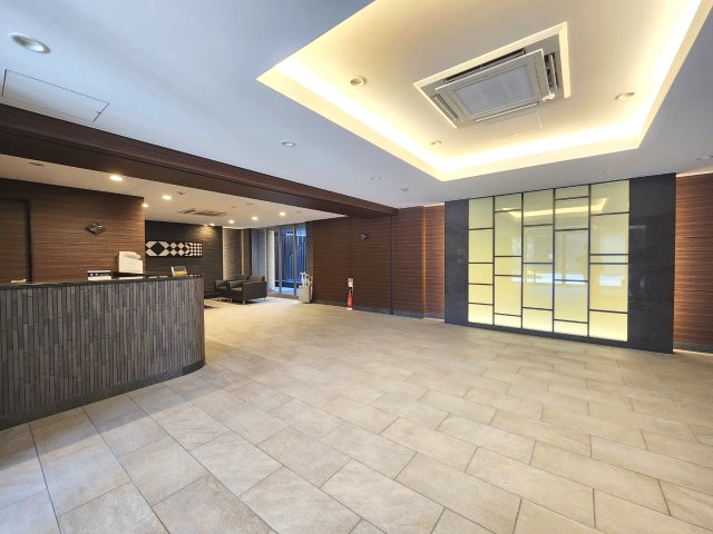 グランマークシティ東向日のその他|シックでオシャレなエントランスです！