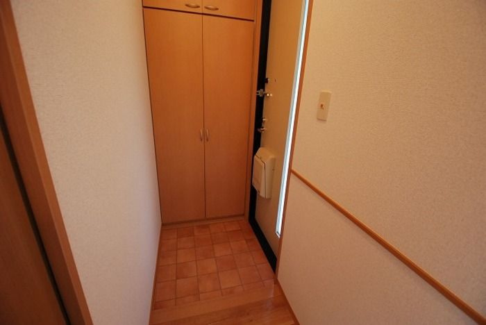 ル・コンフォ Ａの玄関