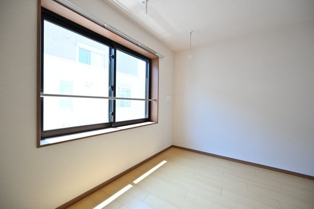 ＣＥＮＴＲＡＬ　ＧＡＲＤＥＮ　ＲＥＳＩＤＥＮＣＥ　ＴＯＫＹＯの洋室|洋室2