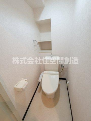 【トイレ】 | インフィニティーフジ | コンパクトで使いやすいトイレです！収納棚が便利です
