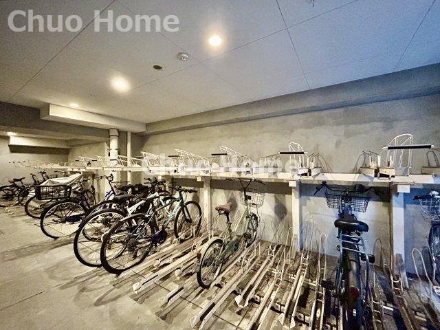 ビーシティ田端スカイコートの駐輪場|【自転車置き場】最新の空き状況や費用などの詳細は担当スタッフまでお問い合わせください。