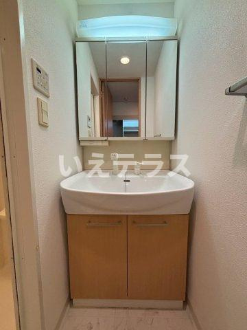 アーバングリーン神戸元町の洗面所