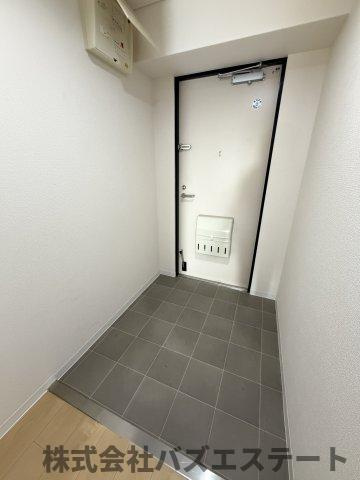 ネオハイツ姫路AMETY228の玄関