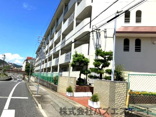北河原ハイツの外観