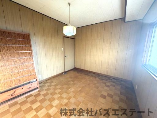 御立西3丁目　中古戸建ての洋室