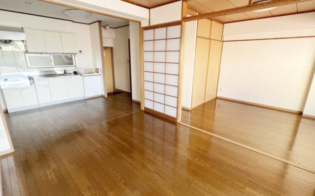 川原ビルの寝室