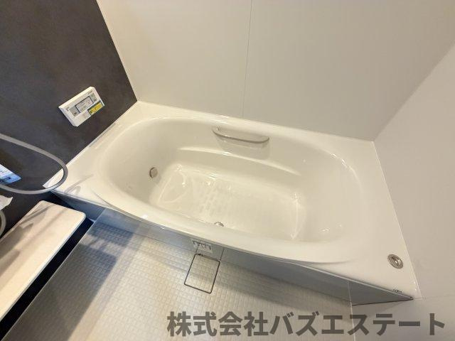 北新在家　中古一戸建ての浴室