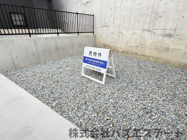 北新在家　中古一戸建ての駐車場