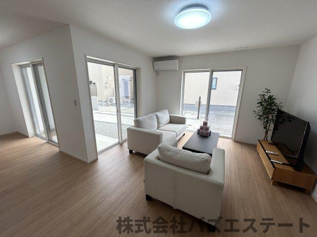 下手野　中古戸建ての居間・リビング