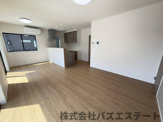 香寺町溝口　新築戸建ての居間・リビング