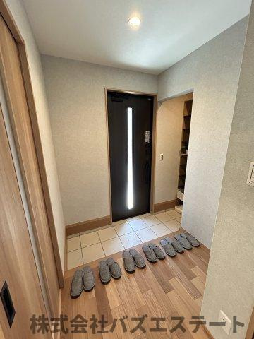 三木市平田　新築一戸建てのエントランス