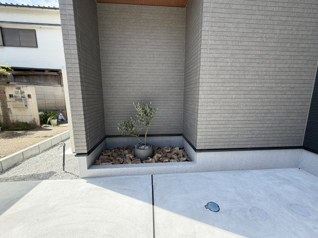 南八代町　新築一戸建てのバルコニー