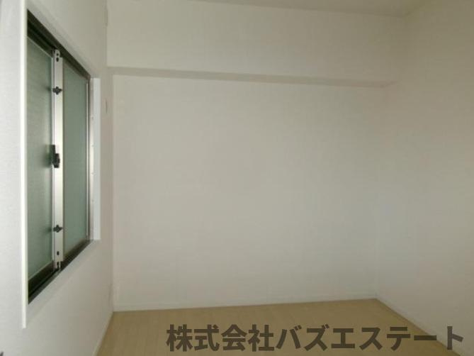 アルファステイツ東今宿の洋室