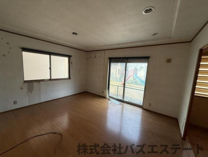 網干区新在家　中古一戸建ての居間・リビング