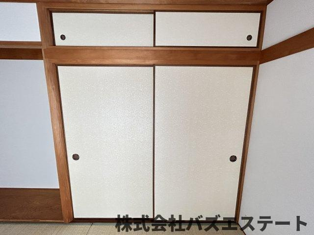 青山マンションの駐車場