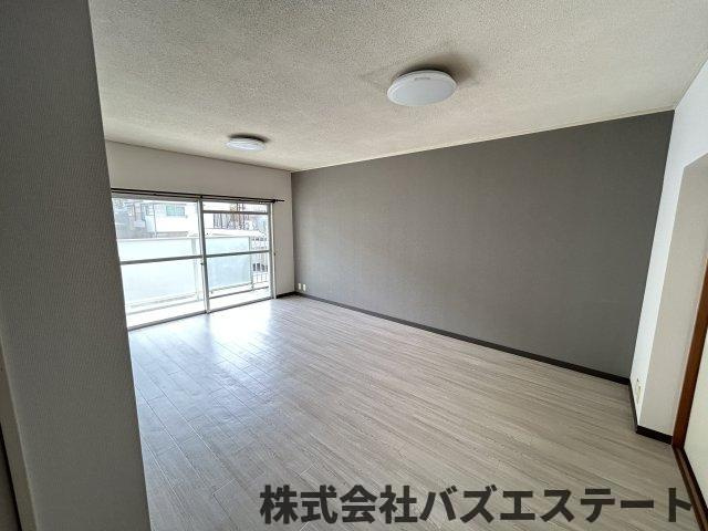 青山マンションの居間・リビング