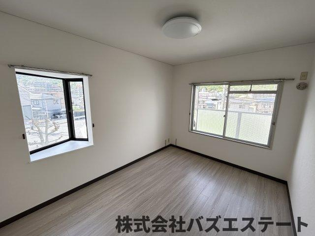 青山マンションの寝室