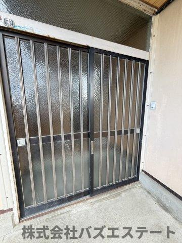 網干区坂上　中古一戸建てのエントランス
