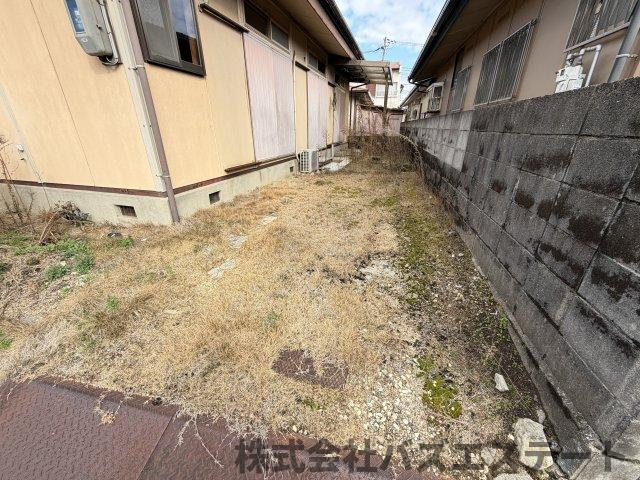 網干区坂上　中古一戸建ての駐車場