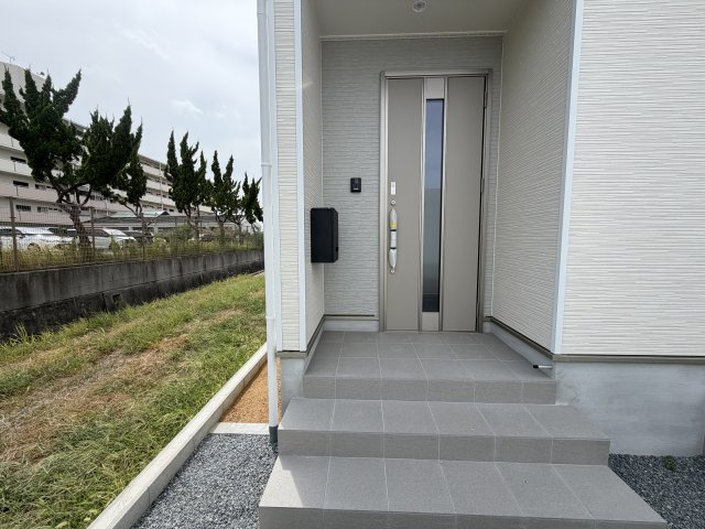 姫路市網干区新在家の新築一戸建の玄関