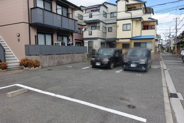 SOL.LEVANTE,Ⅲの駐車場