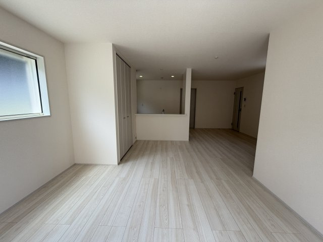 姫路市西庄の新築一戸建の居間・リビング