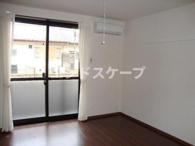 ルミエール七日市の居間・リビング|洋室
高崎、前橋のお部屋探しはエンドスケープまで！お客様の理想お聞かせ下さい♪