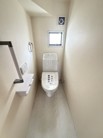 御立東　新築一戸建てのトイレ