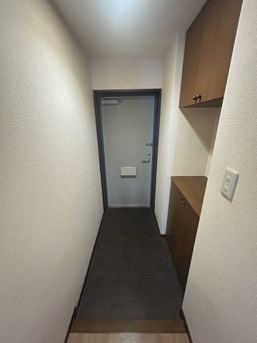 リヴェール滝山の玄関